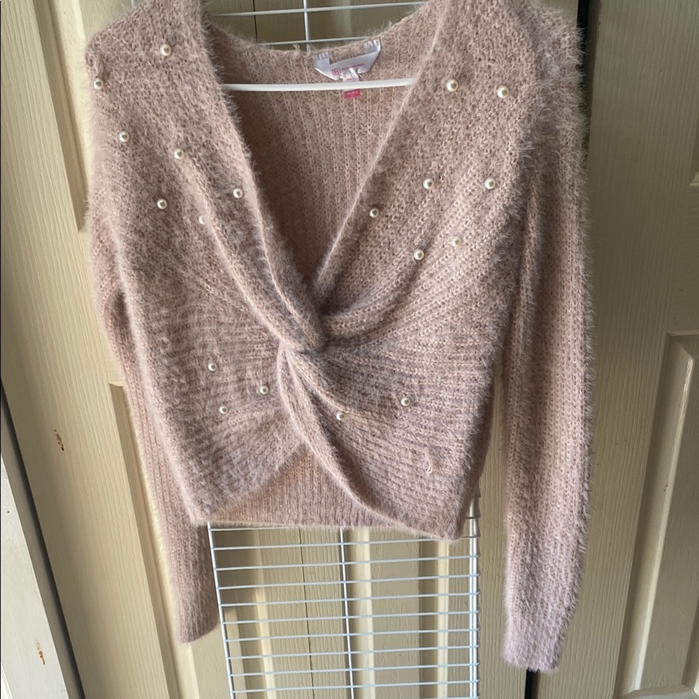No Boundaries V-Neck Sweater in Soft Pink with Pearl Accents